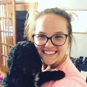 Meet your Posher, Alexis